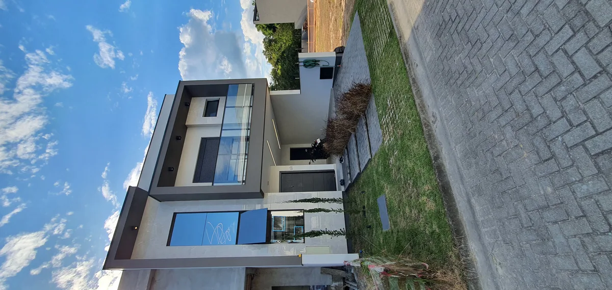 Sobrado Alto Padrão - COndominio Brisas - Biguaçu